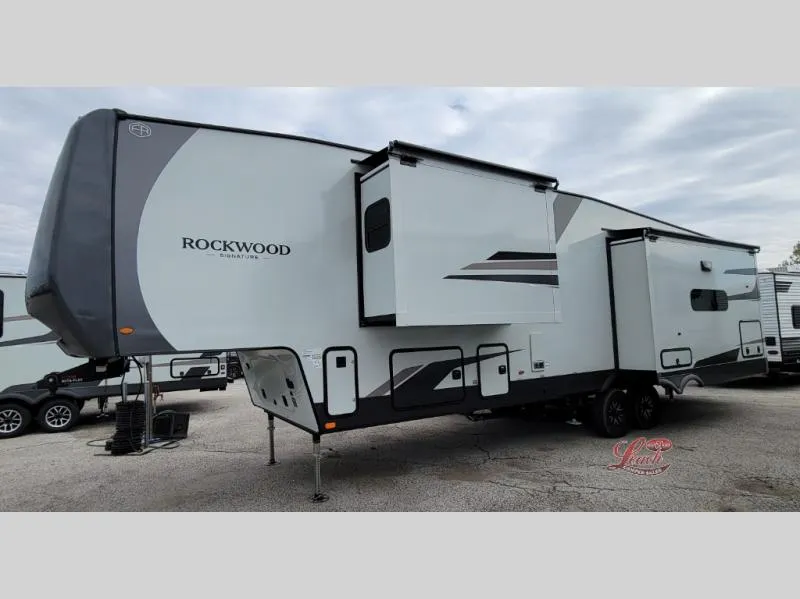 2026 Forest River Rockwood Signature 401SFB - Photo 3