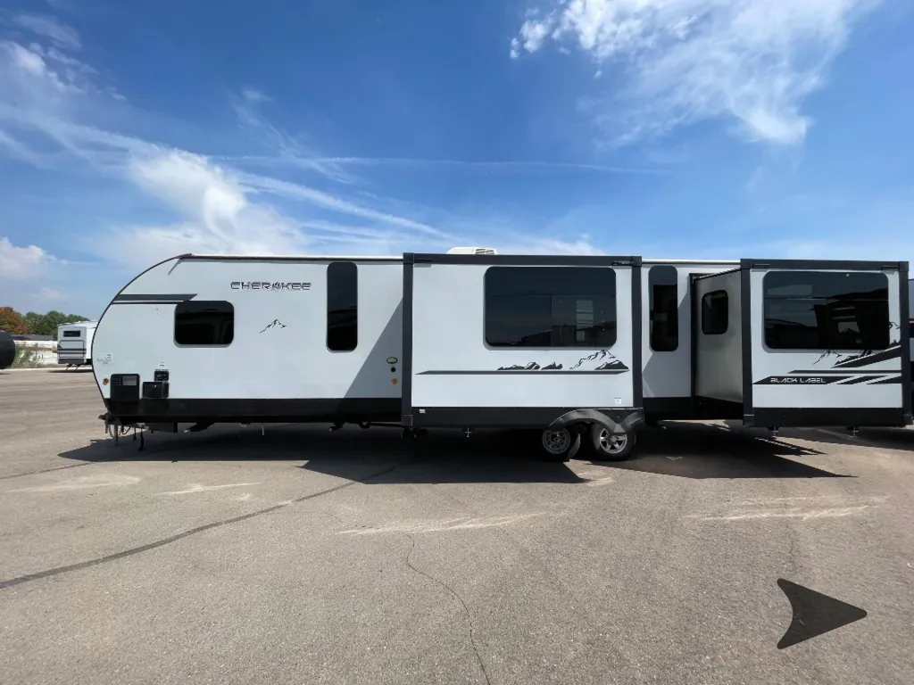 2021 Forest River Cherokee 306MM, Photos photo 9