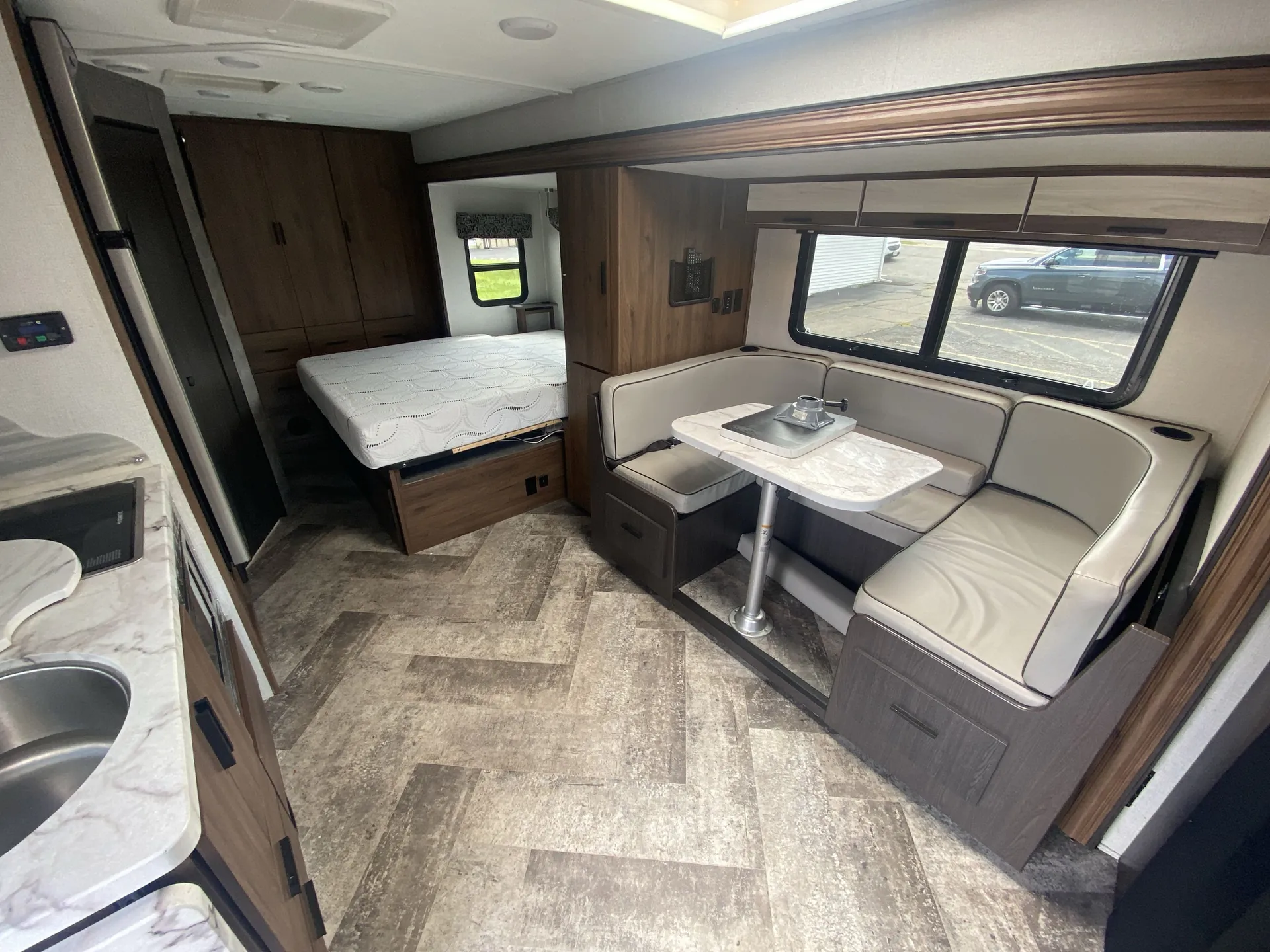 2020 Forest River Sunseeker MBS 2400B — living area main