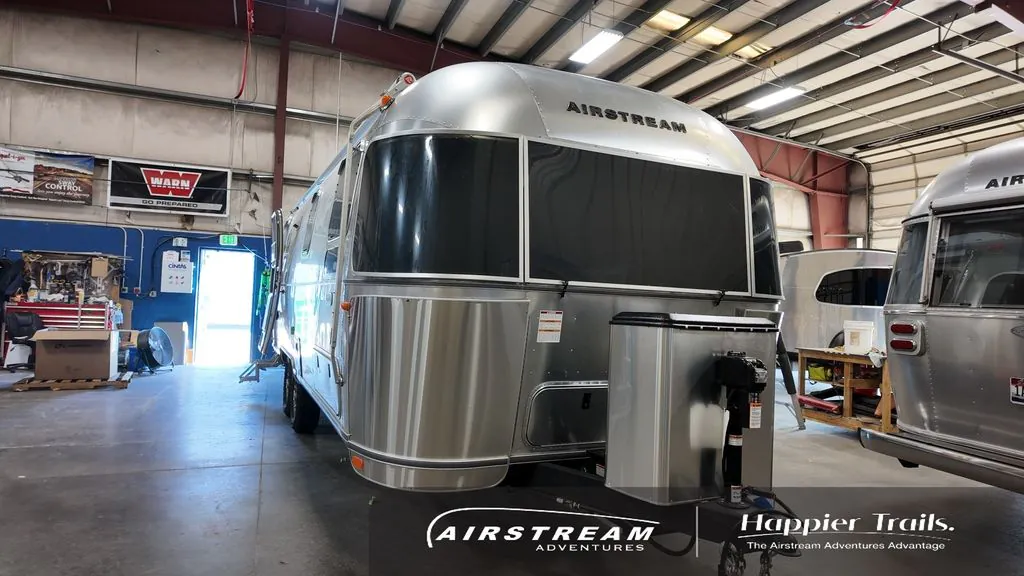 2027 Airstream Trade Wind 27FB - Photo 2