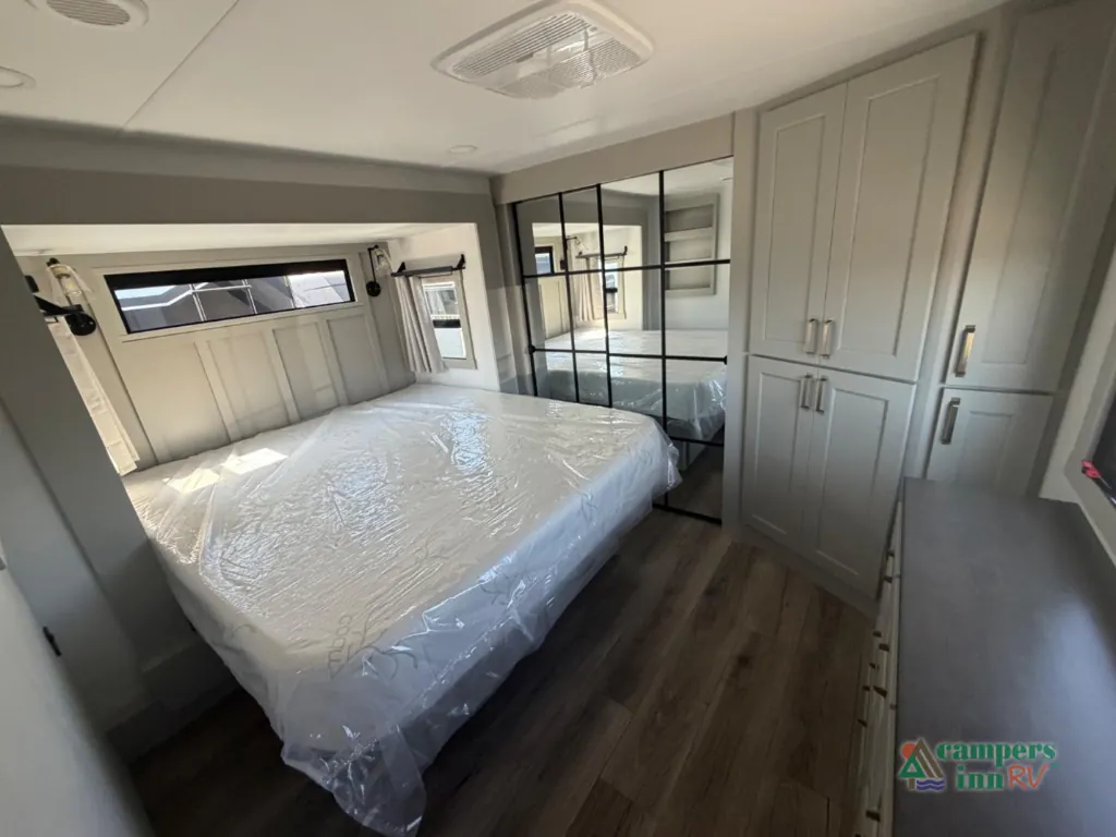 2026 Brinkley Model G 3950, Photos photo 27