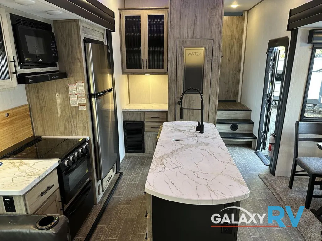 2022 Forest River Cherokee Arctic Wolf 3550 SUITE, Photos photo 21