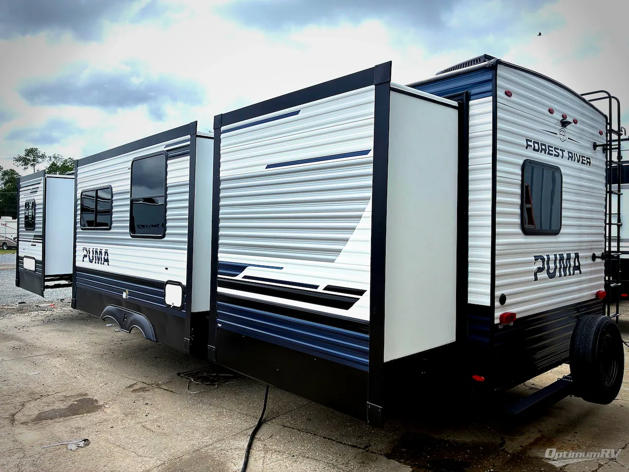 2027 Forest River Puma 32BHFS - Photo 4