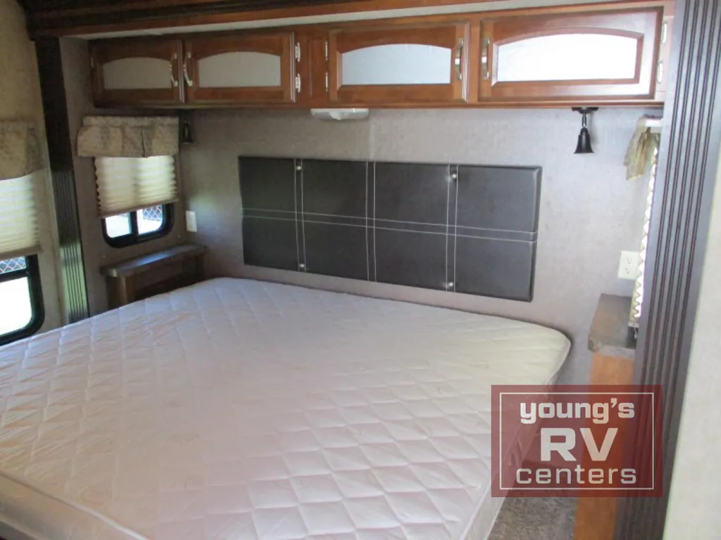 2016 Forest River Salem Villa 353FLFB, Photos photo 13