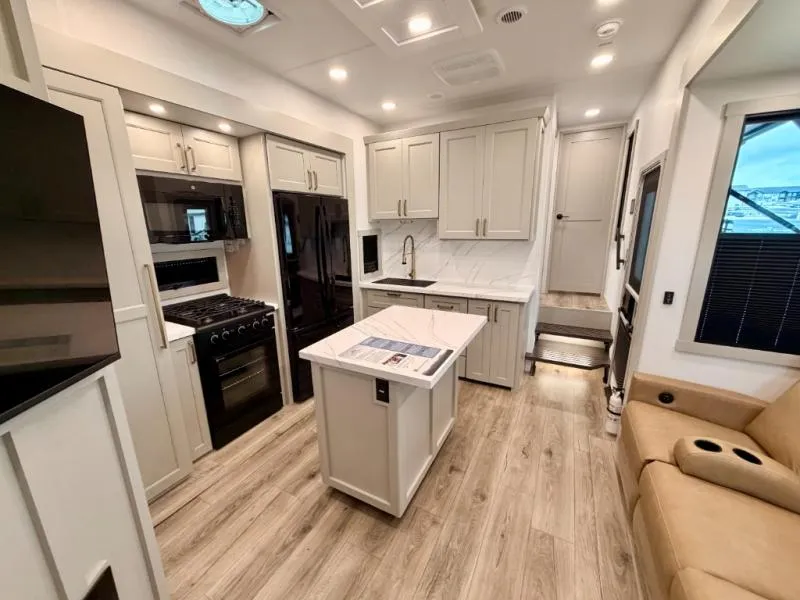 2026 Brinkley Model G 3500 - Photo 3