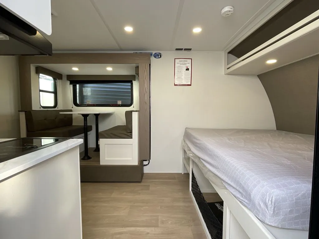2026 Grand Design Transcend One 161DB - Photo 4