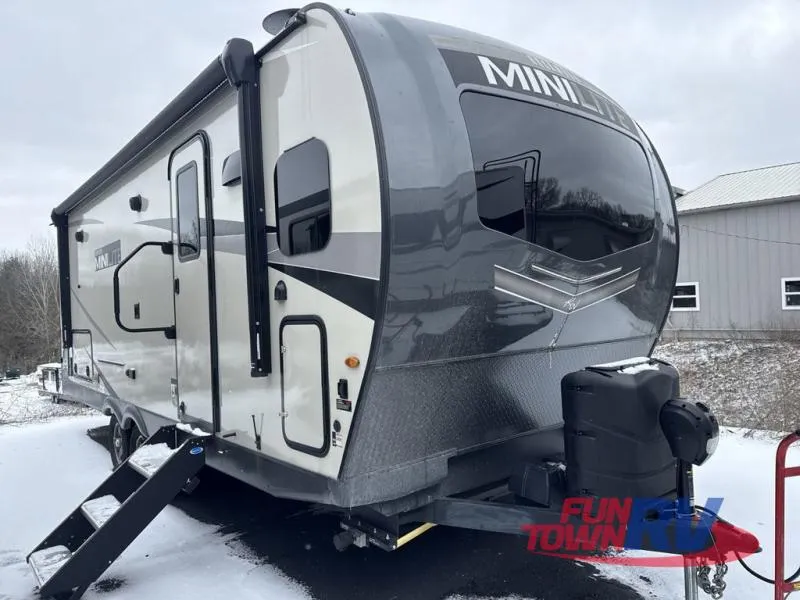 2023 Forest River Rockwood Mini Lite 2506S - Photo 2