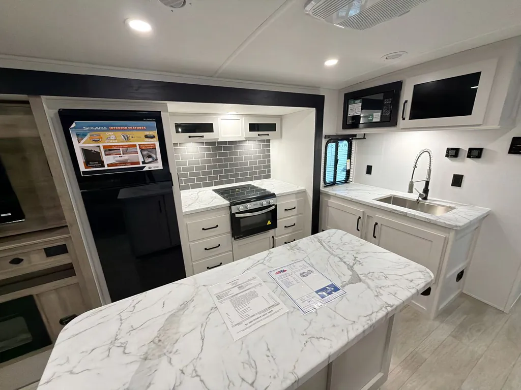 2026 Forest River Solaire 3380RLBT, Photos photo 11