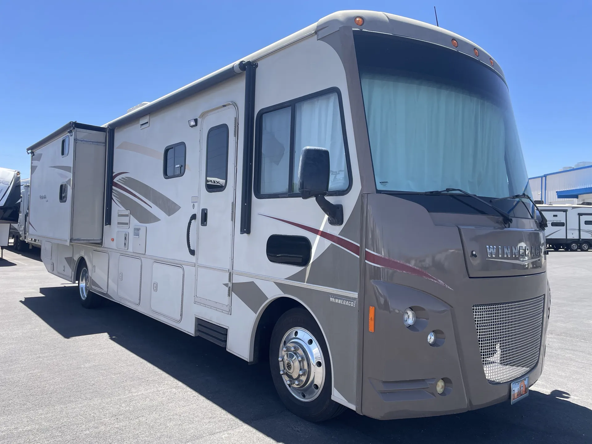 2016 Winnebago Vista Lx 35B - Photo 2