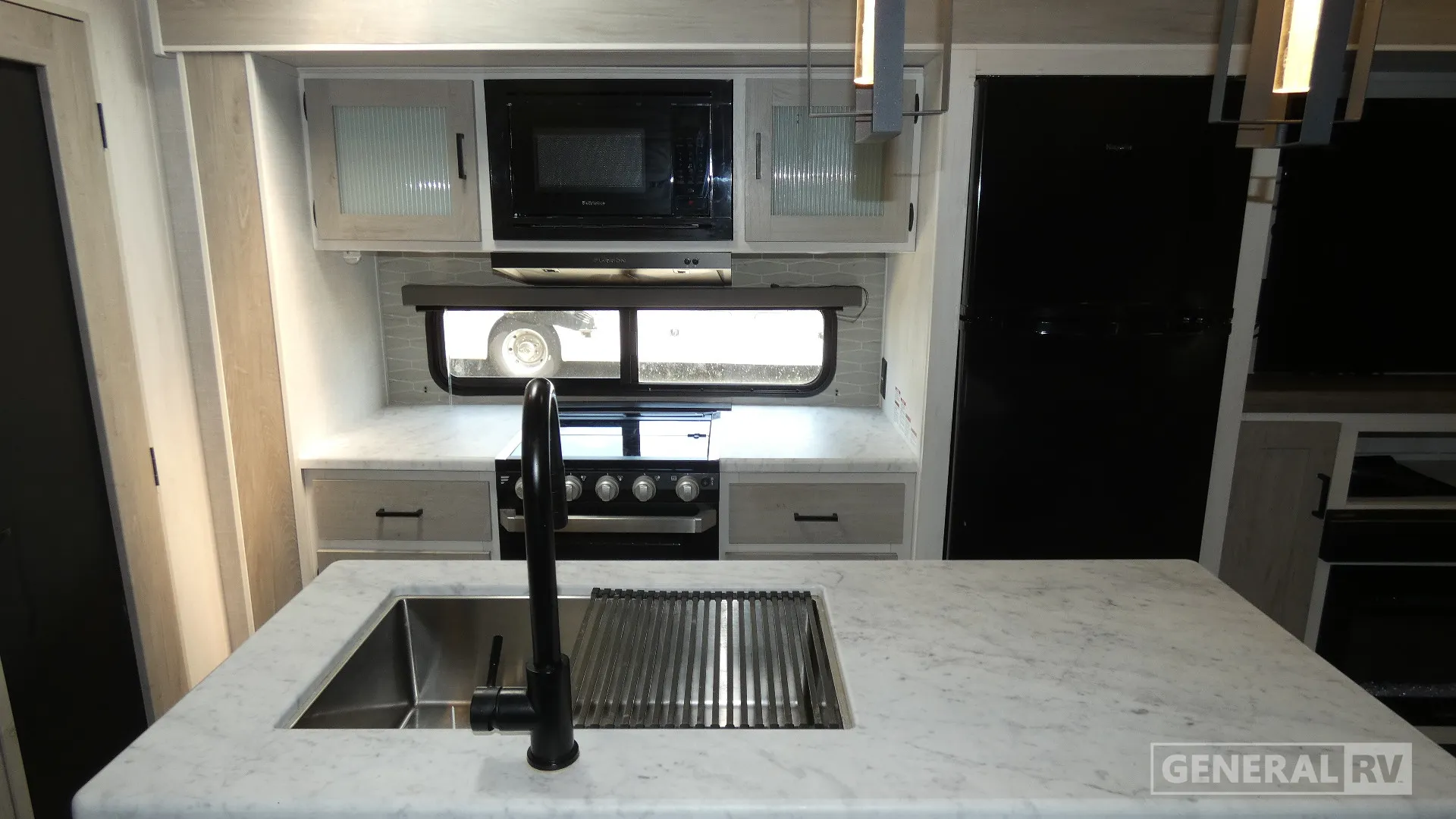 2021 Forest River Impression 270RK — Photo 6