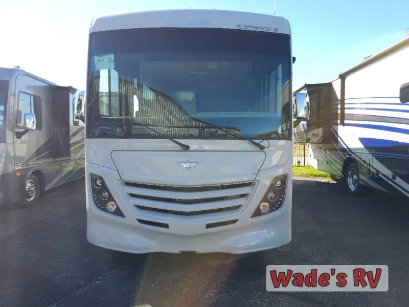 2025 Fleetwood Flair 29M - Photo 2