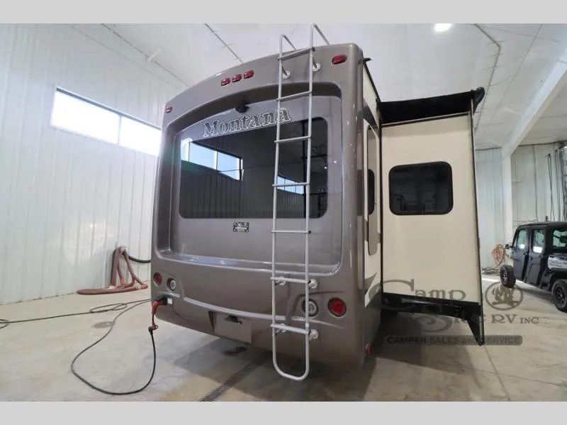 2016 Keystone RV Montana Used    3720 RL - Photo 4