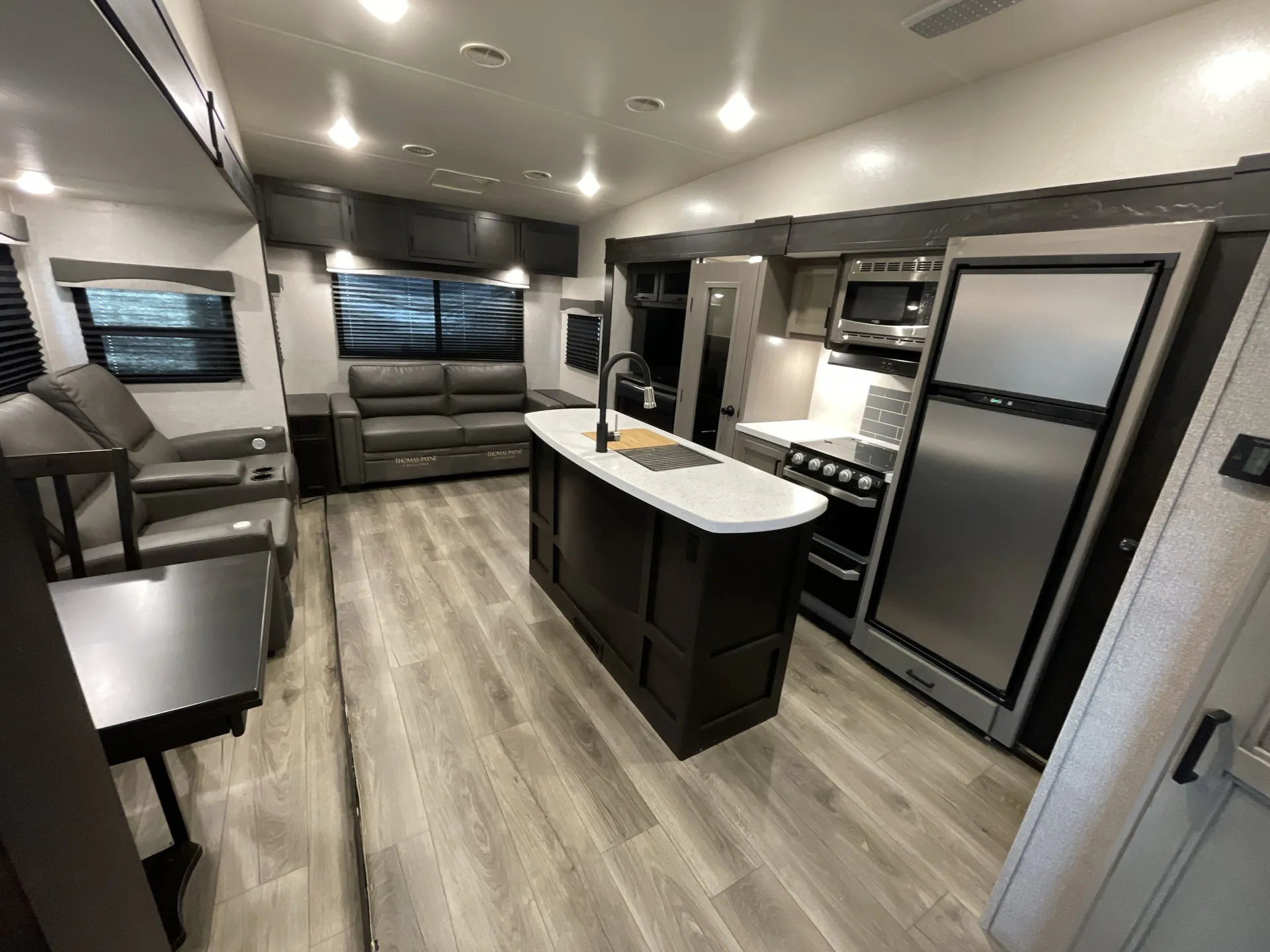 2021 Starcraft Telluride 292RLS — living area main