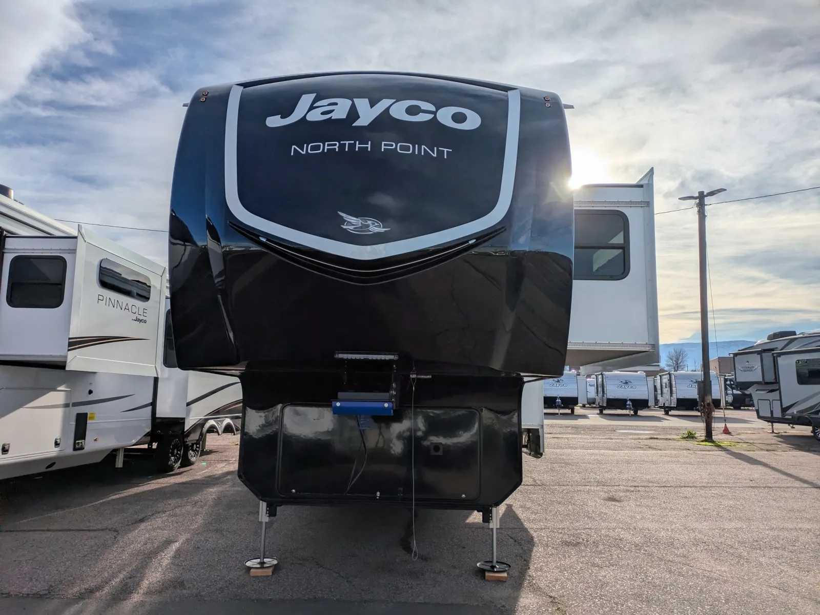 2026 Jayco North Point 377RLBH - Photo 4