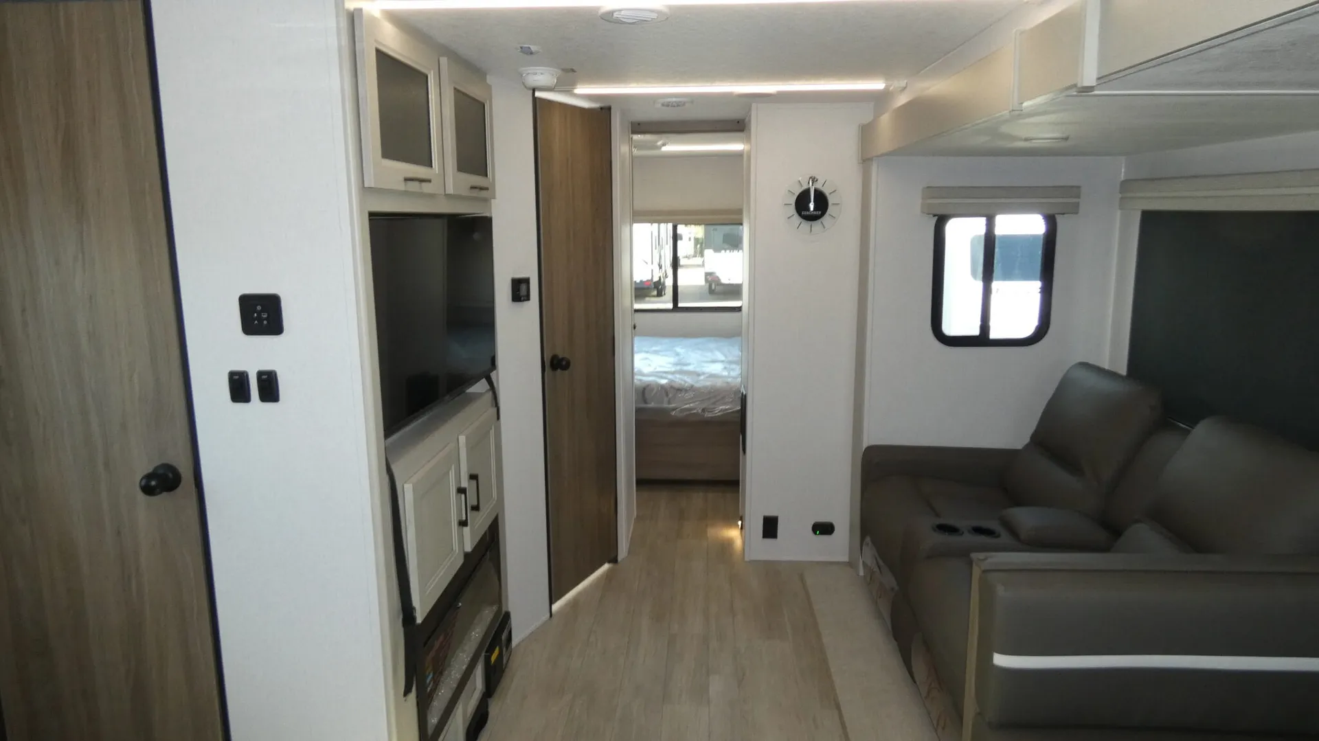2026 Coachmen Freedom Express Ultra Lite 259FKDS - Photo 3