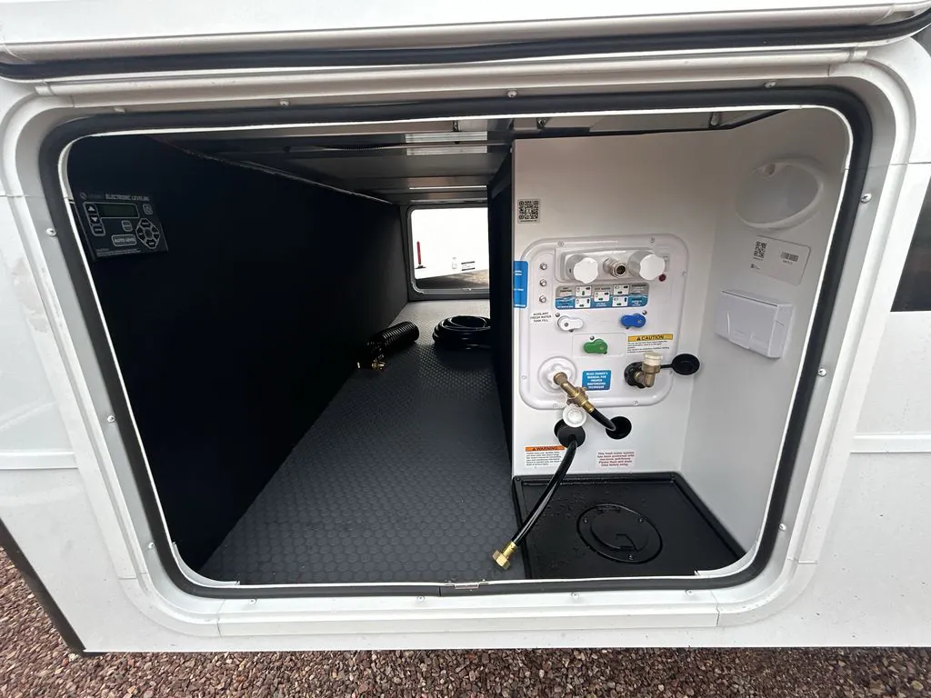 2027 Brinkley Model I 290, Photos photo 14
