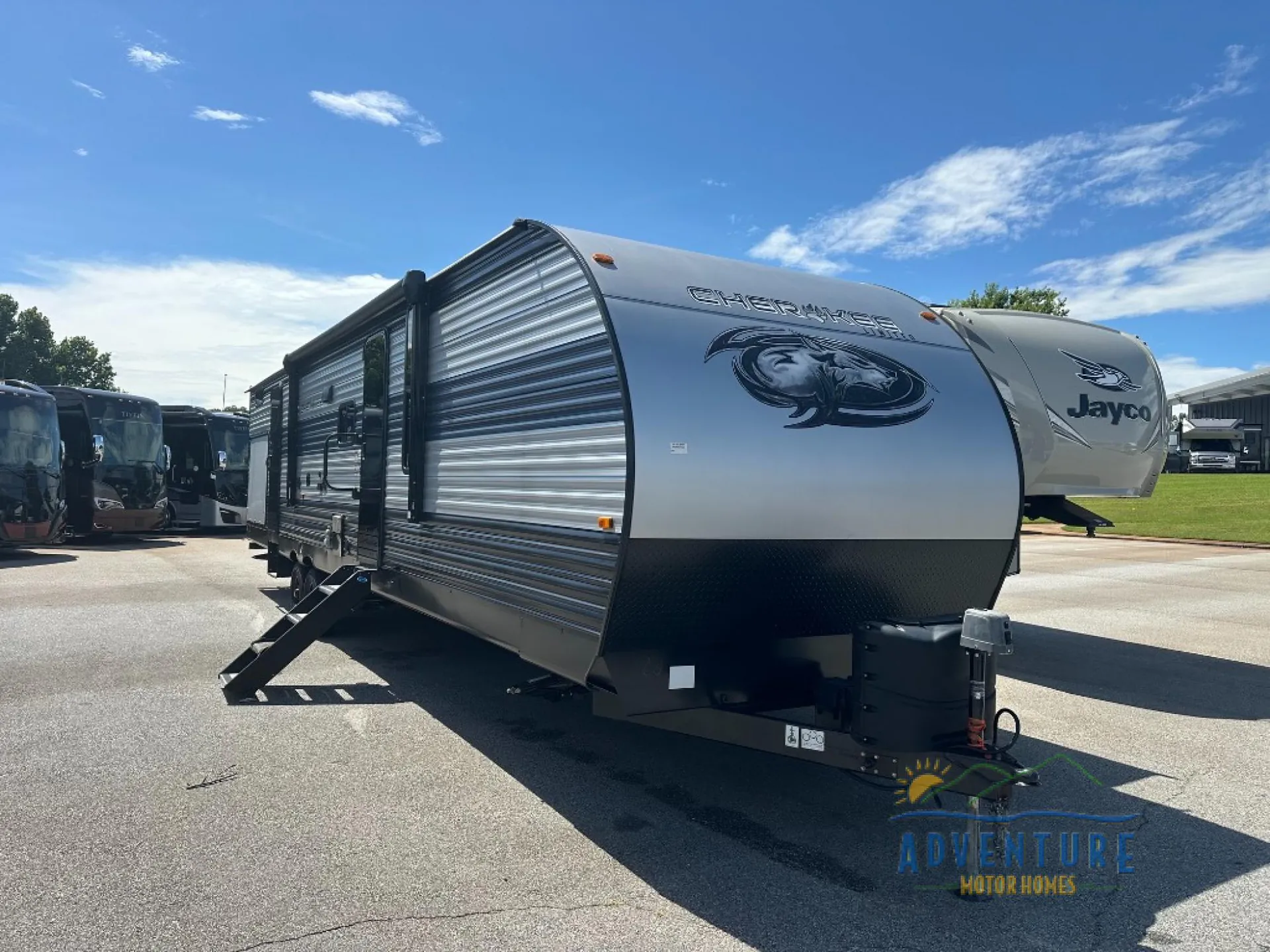 2022 Forest River Cherokee 324TS - Photo 3