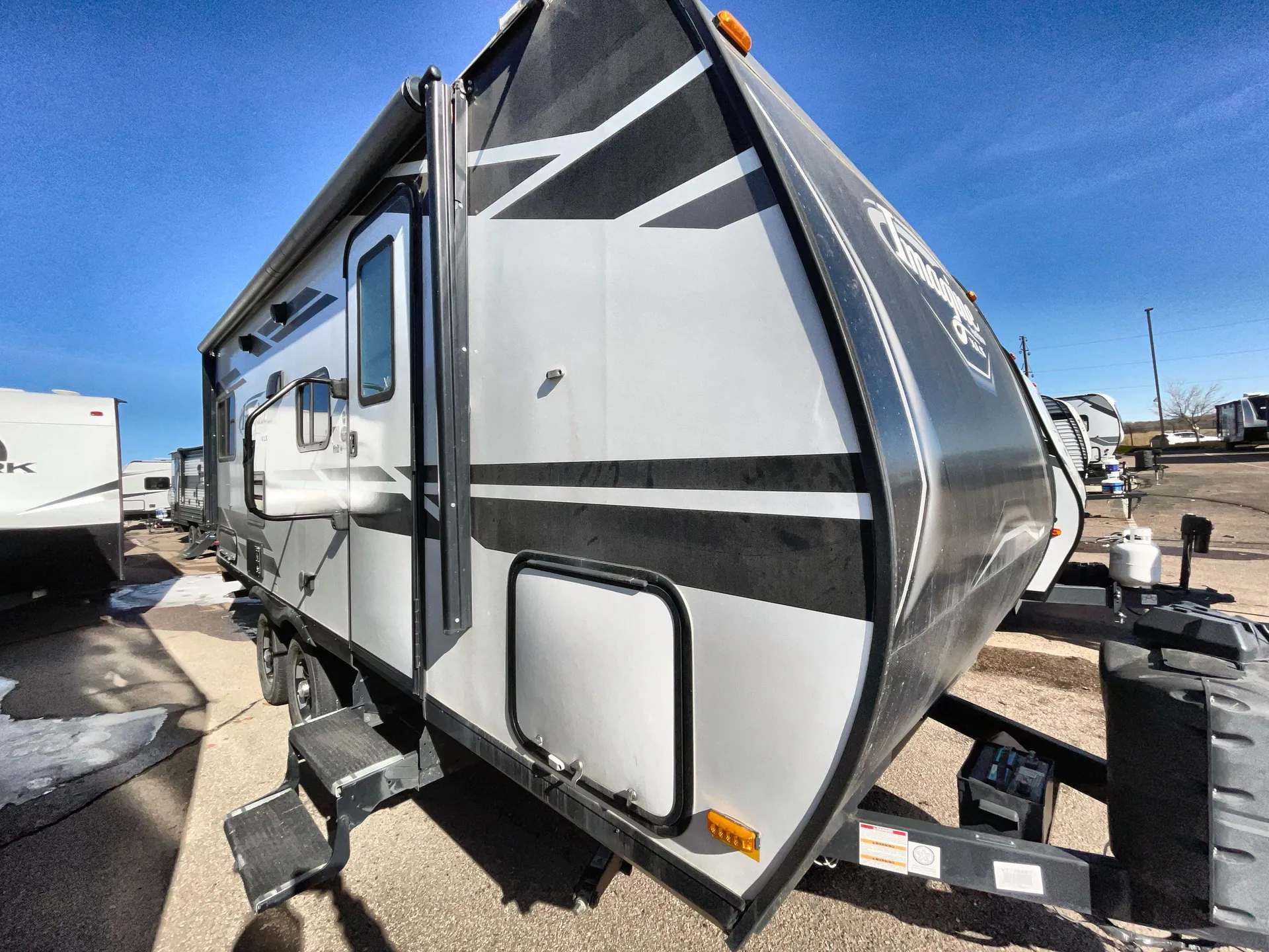 2019 Grand Design Imagine 19RLE - Photo 2