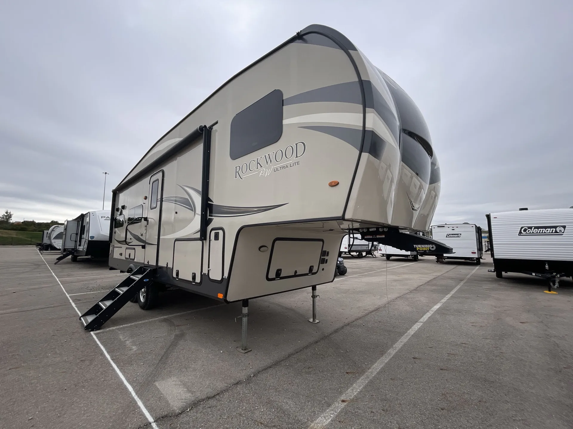 2020 Forest River Rockwood Ultra Lite 2622RK - Photo 2
