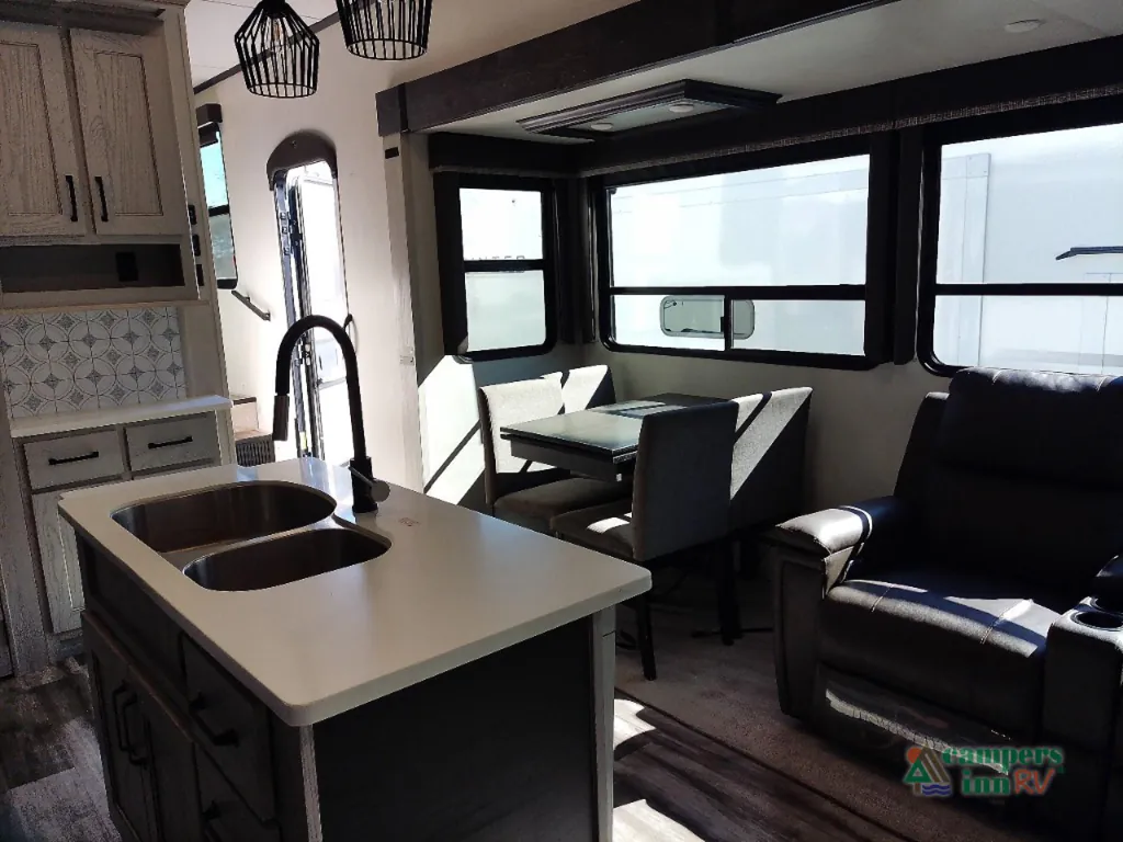 2023 Keystone Montana High Country 385BR, Photos photo 26