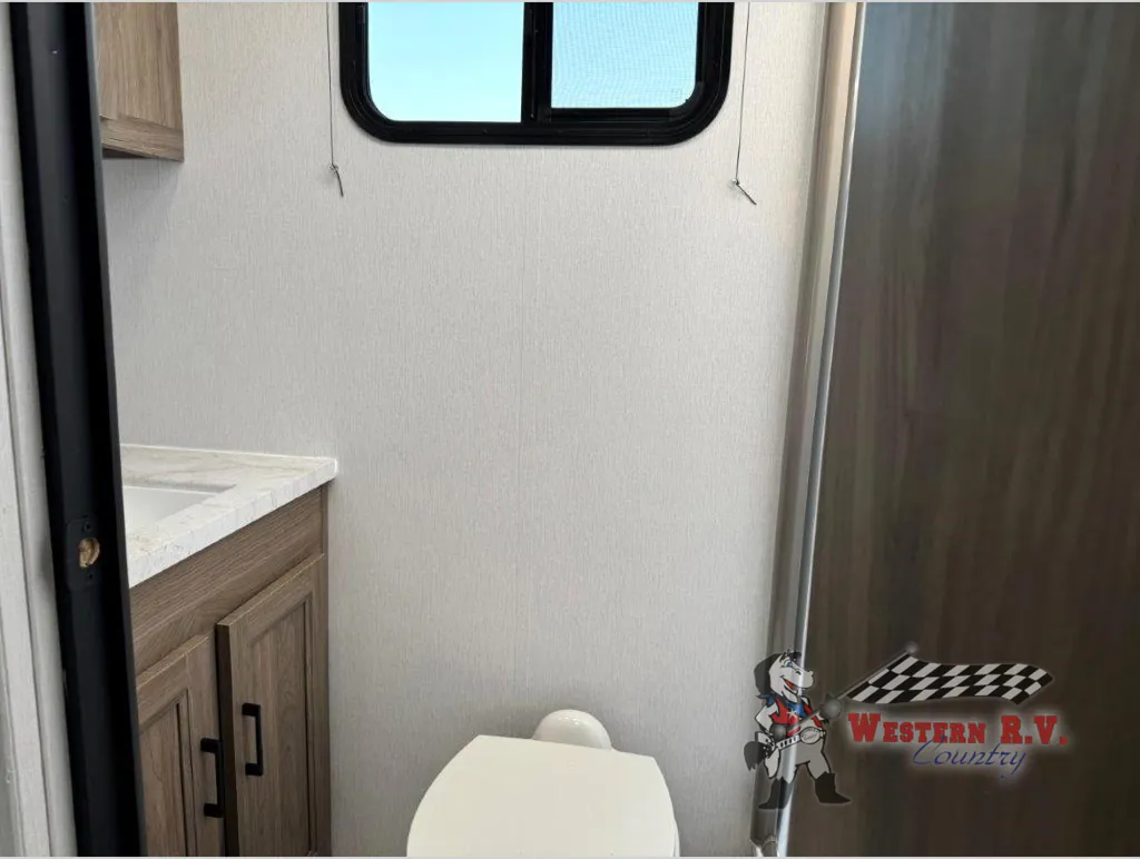 2025 Coachmen Freedom Express Select 18SE, Photos photo 10
