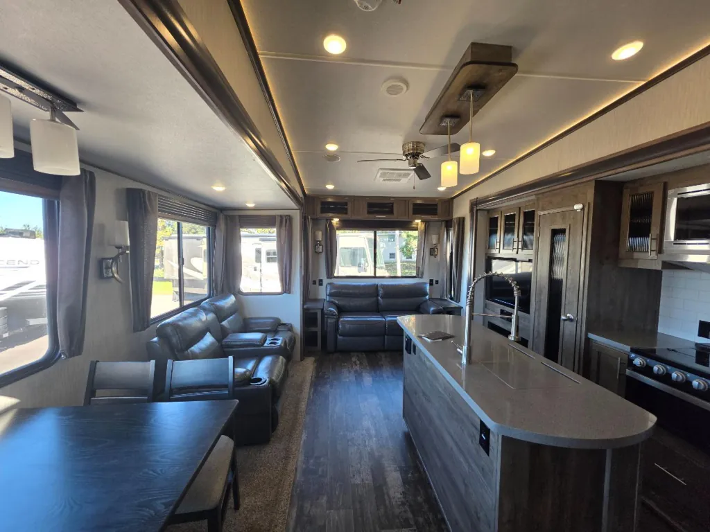 2020 Forest River Sabre 36BHQ, Photos photo 13
