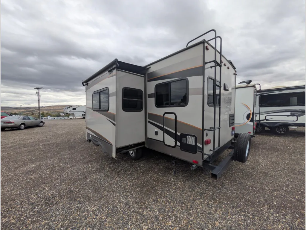 2018 Forest River Wildcat Maxx 245RGX, Photos photo 4
