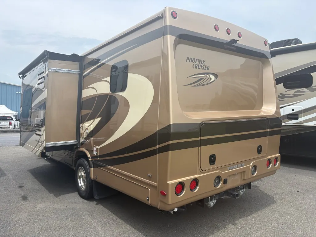 2022 Phoenix Cruiser 2351D - Photo 4