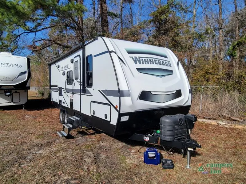 2022 Winnebago Minnie 2201MB - Photo 3