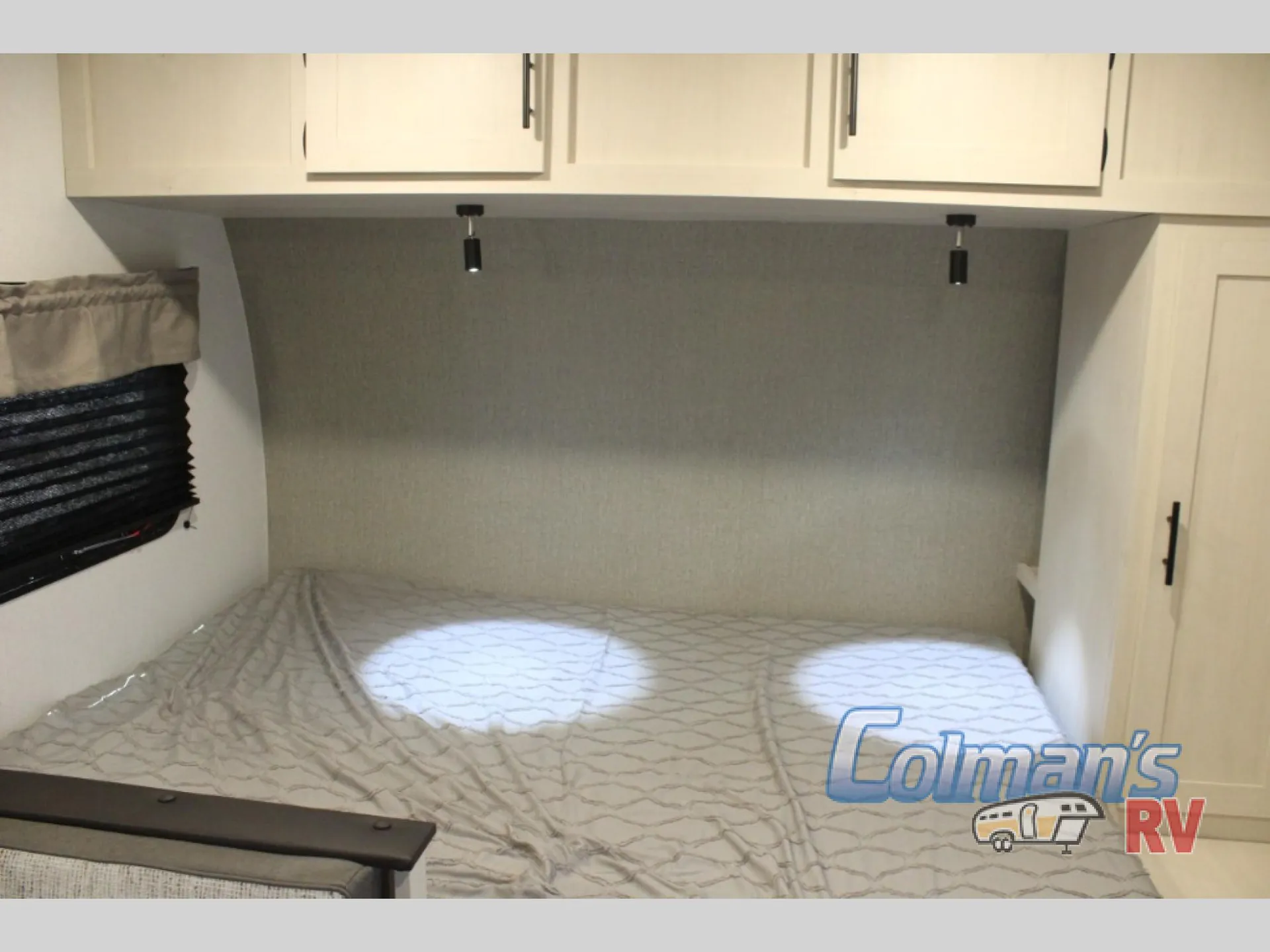 2027 Shasta Compact 18DBL - Photo 4