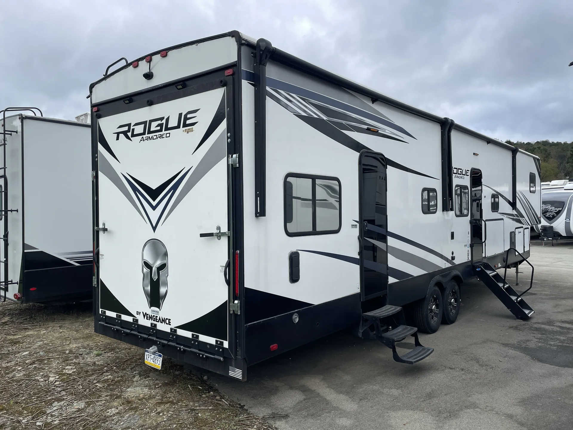 2021 Forest River Vengeance Rogue Armored 4007G2 — campside