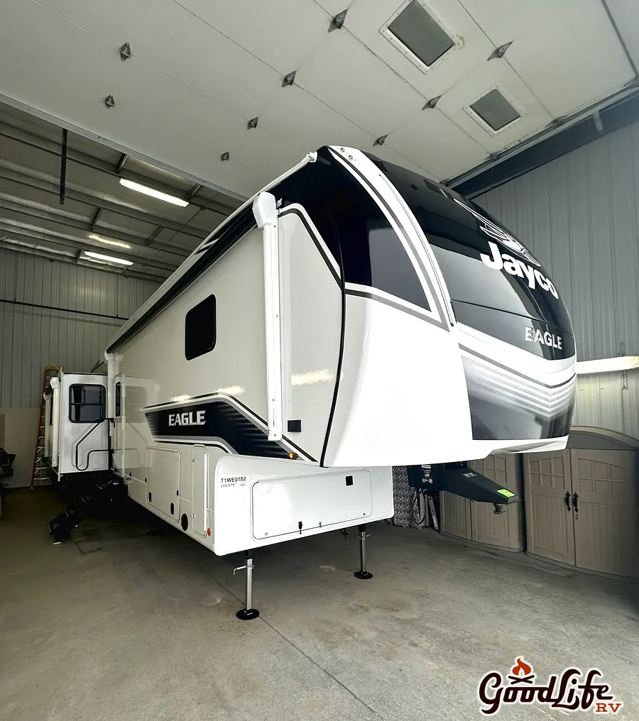 2026 Jayco Eagle 335LSTS - Photo 2