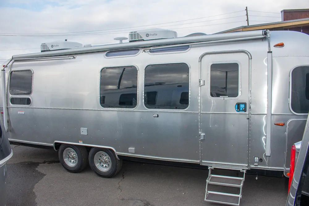 2025 Airstream International 28RB - Photo 4