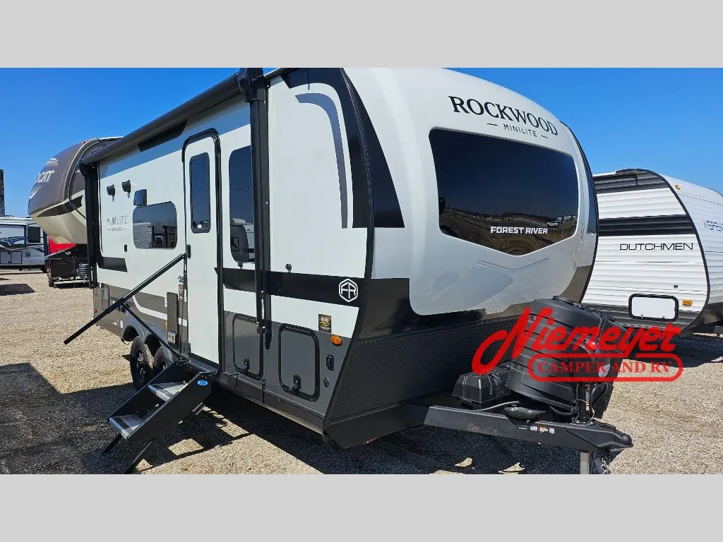 2026 Forest River Rockwood Mini Lite 2108RB - Photo 3