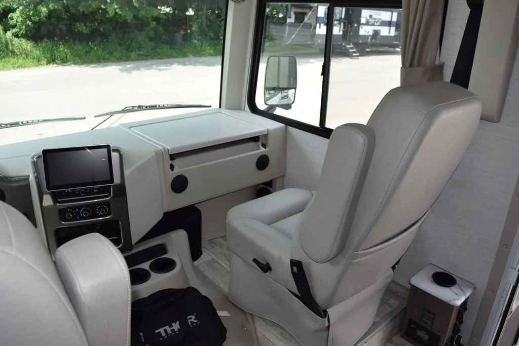 2025 Thor Motor Coach Freedom Traveler A29, Photos photo 7