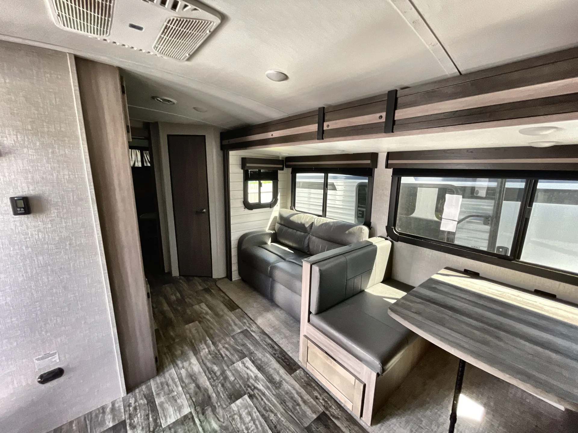 2022 CrossRoads Sunset Trail Super Lite 299QB — living area main
