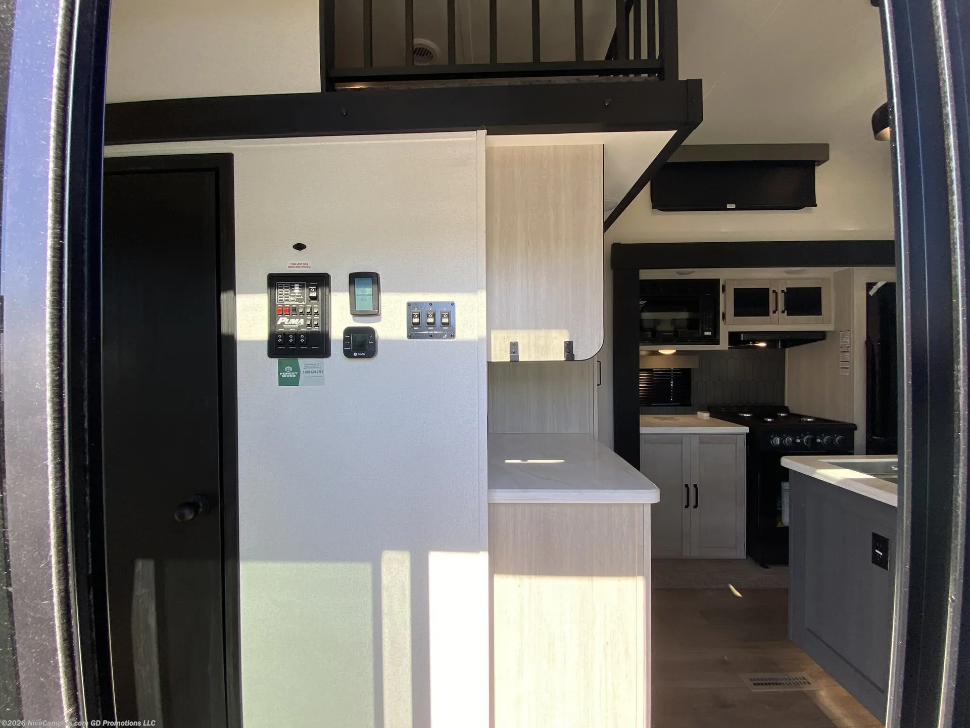 2027 Forest River Puma Vista 402LFT — Photo 7