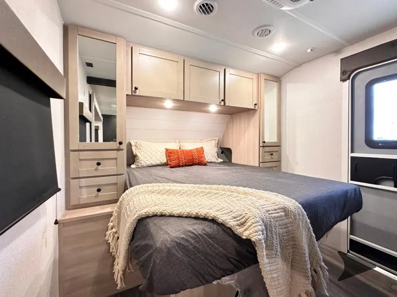 2026 Wayfinder RV GO EXPLORE LTD 252RB - Photo 4