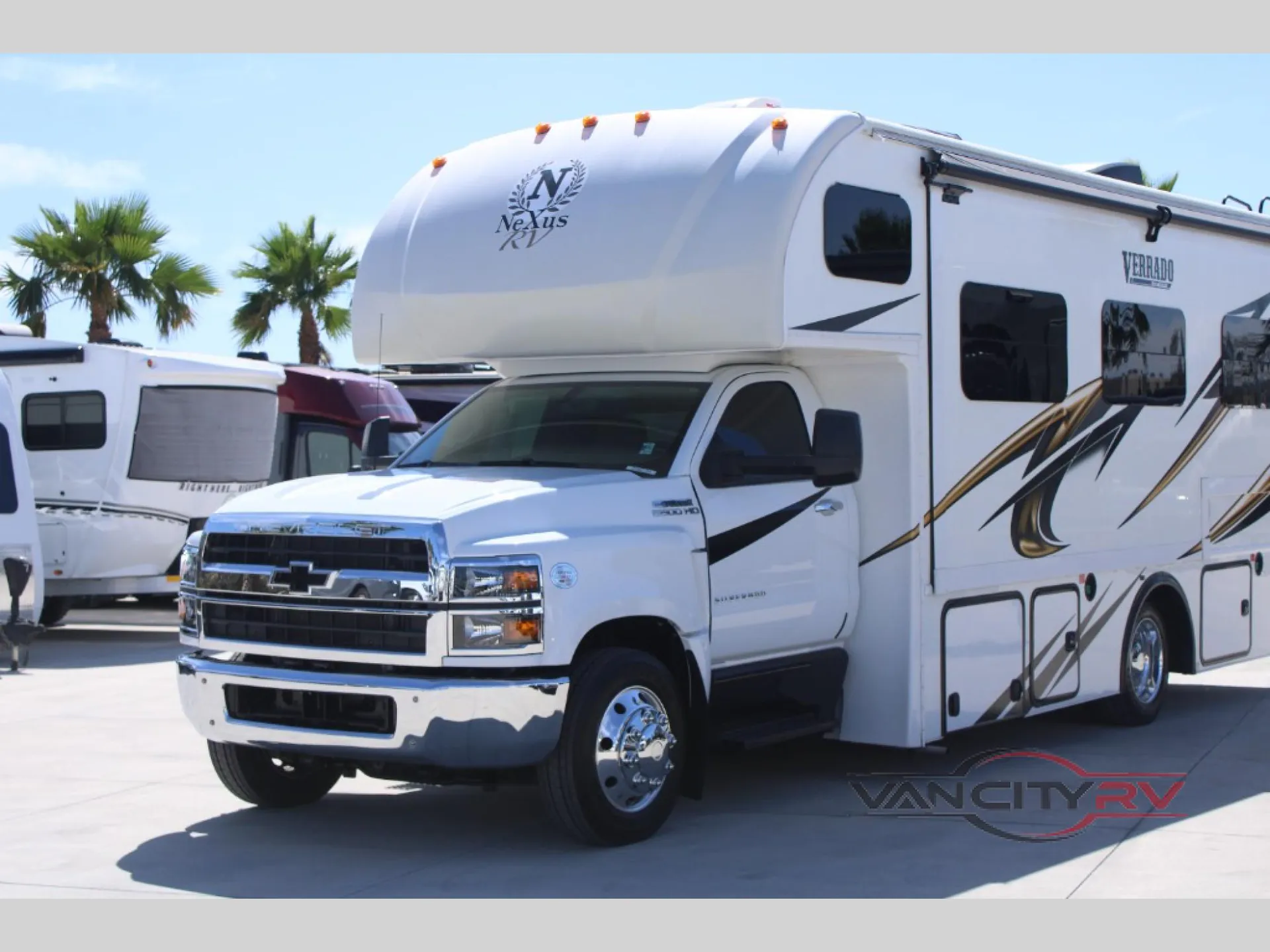 2024 Nexus Verrado 28S - Photo 2