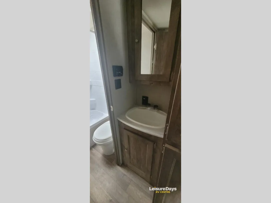 2019 Palomino Puma XLE Lite 22RBC, Photos photo 9