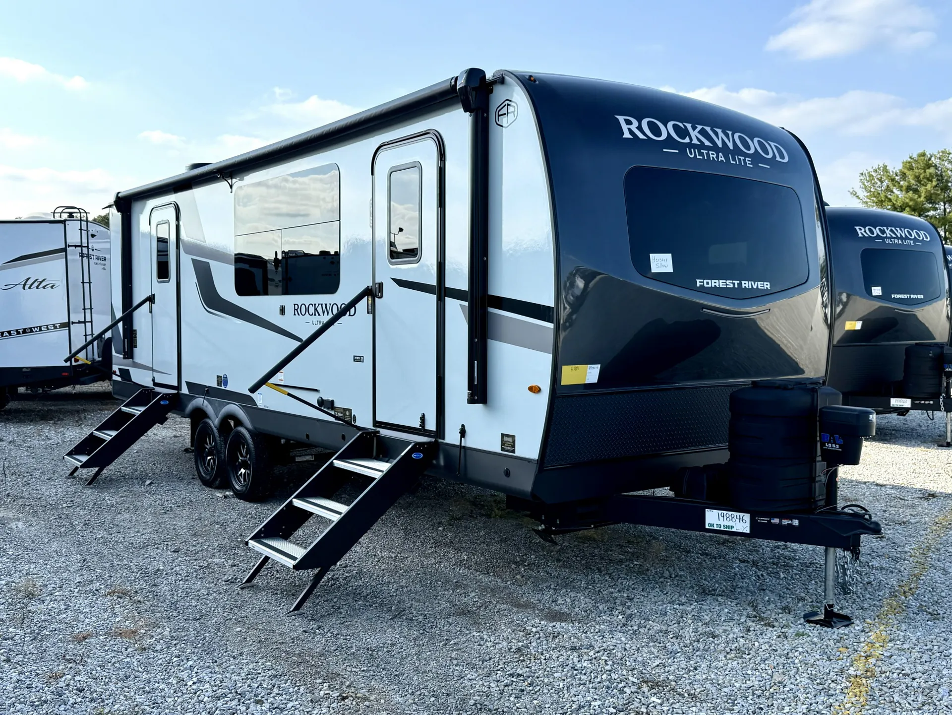 2026 Forest River Rockwood Ultra Lite 2619FK - Photo 2
