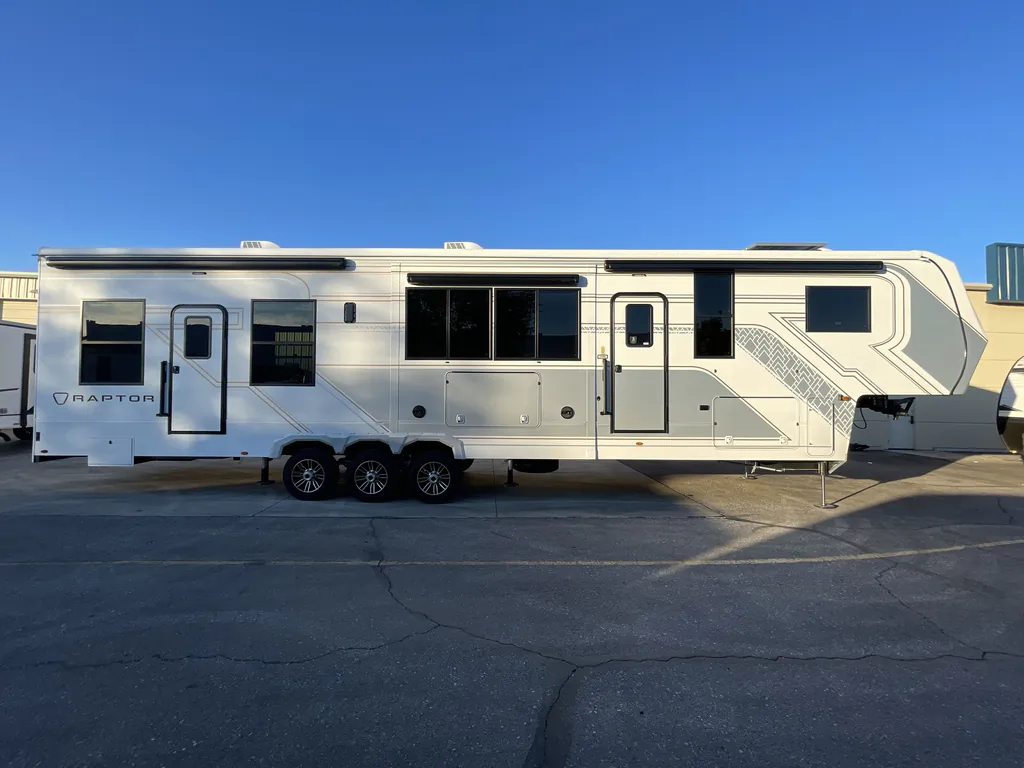 2026 Keystone Raptor 415, Photos photo 5