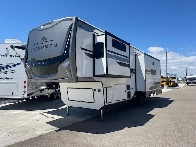 2027 Coachmen Brookstone 290RL - Photo 3