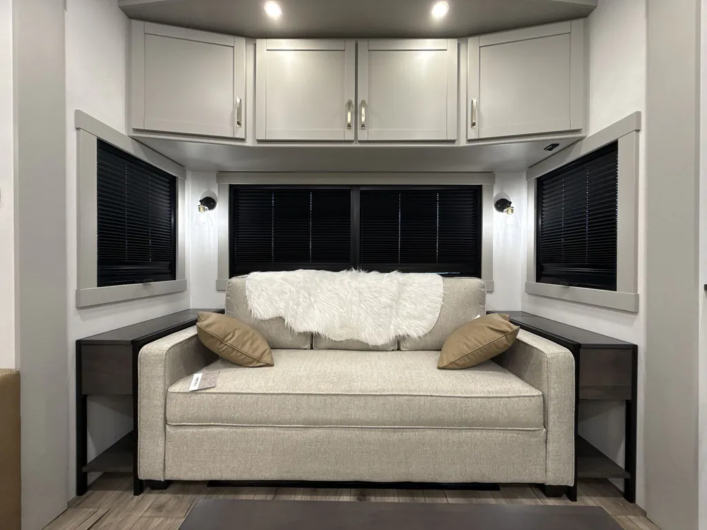 2026 Brinkley Model Z 3600, Photos photo 12