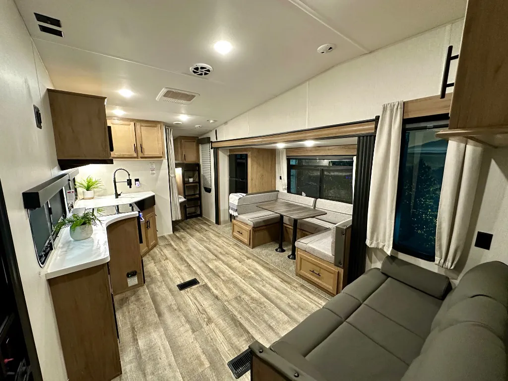 2023 Forest River Cherokee Black Label 265GDKBL - Photo 4