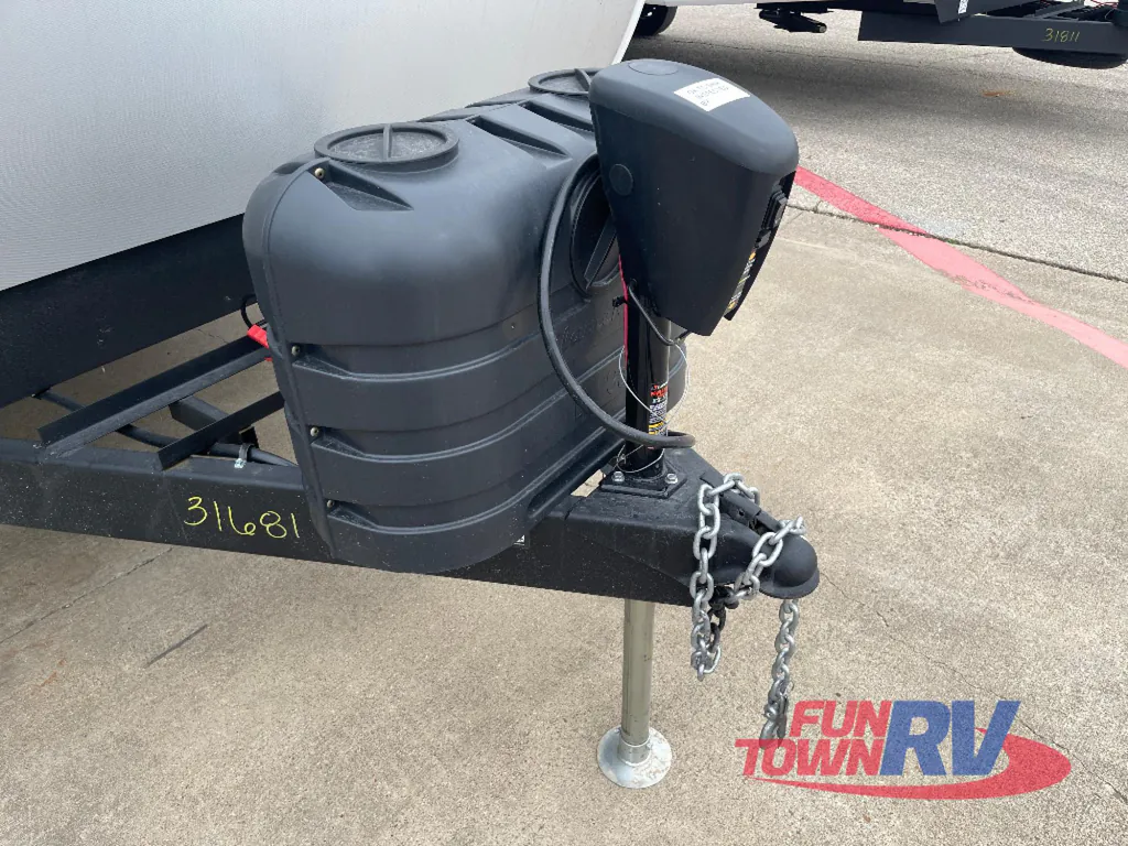 2026 Coachmen Freedom Express Select 30SE, Photos photo 7