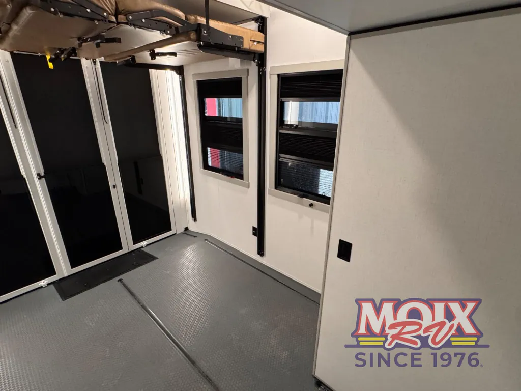 2026 Brinkley Model G 4100, Photos photo 59