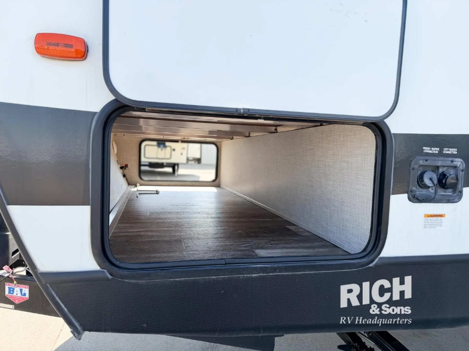 2019 Keystone Outback Ultra-Lite 301UBH - Photo 3