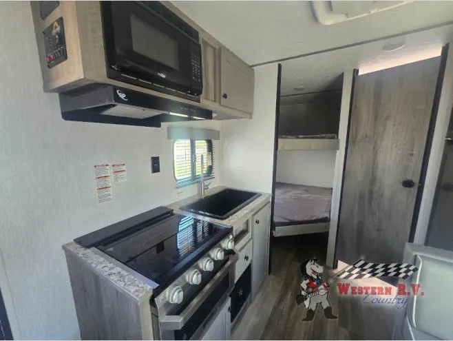 2026 Sunset Park RV Sun Lite LTD 21DB - Photo 4