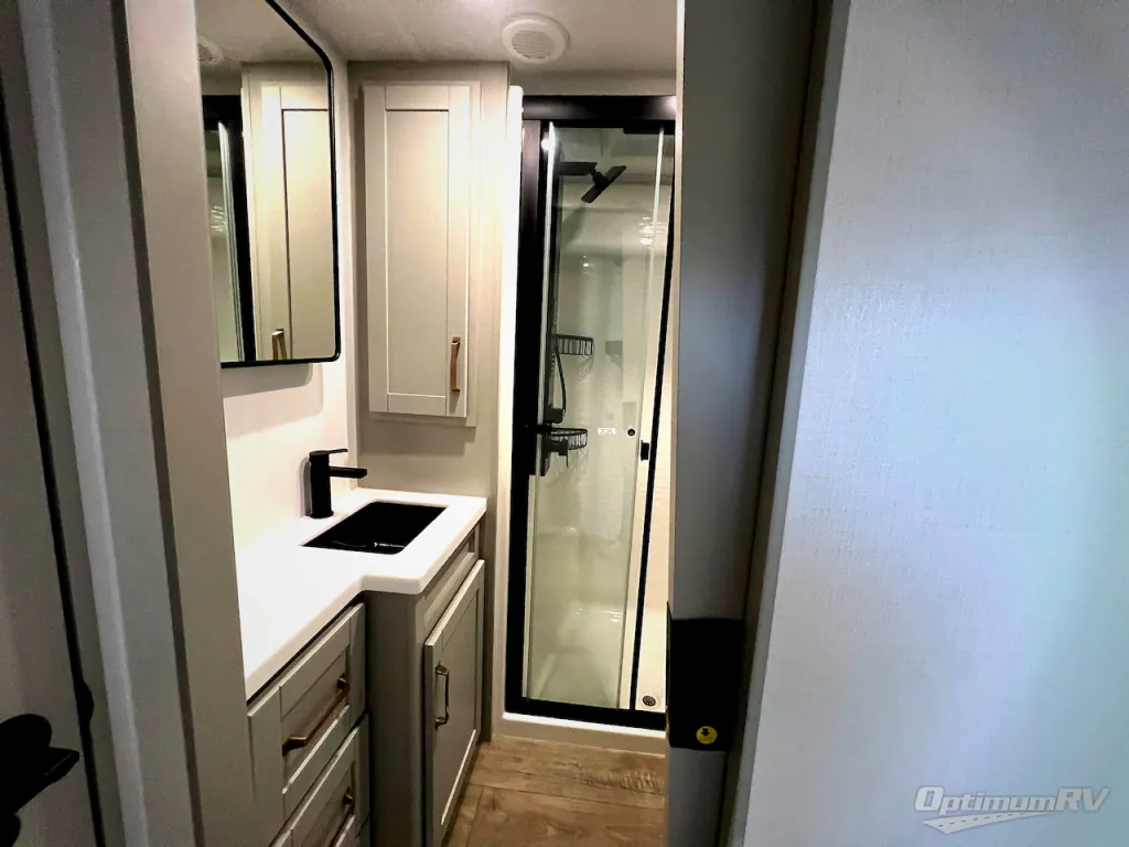 2025 Brinkley Model Z 2670, Photos photo 13